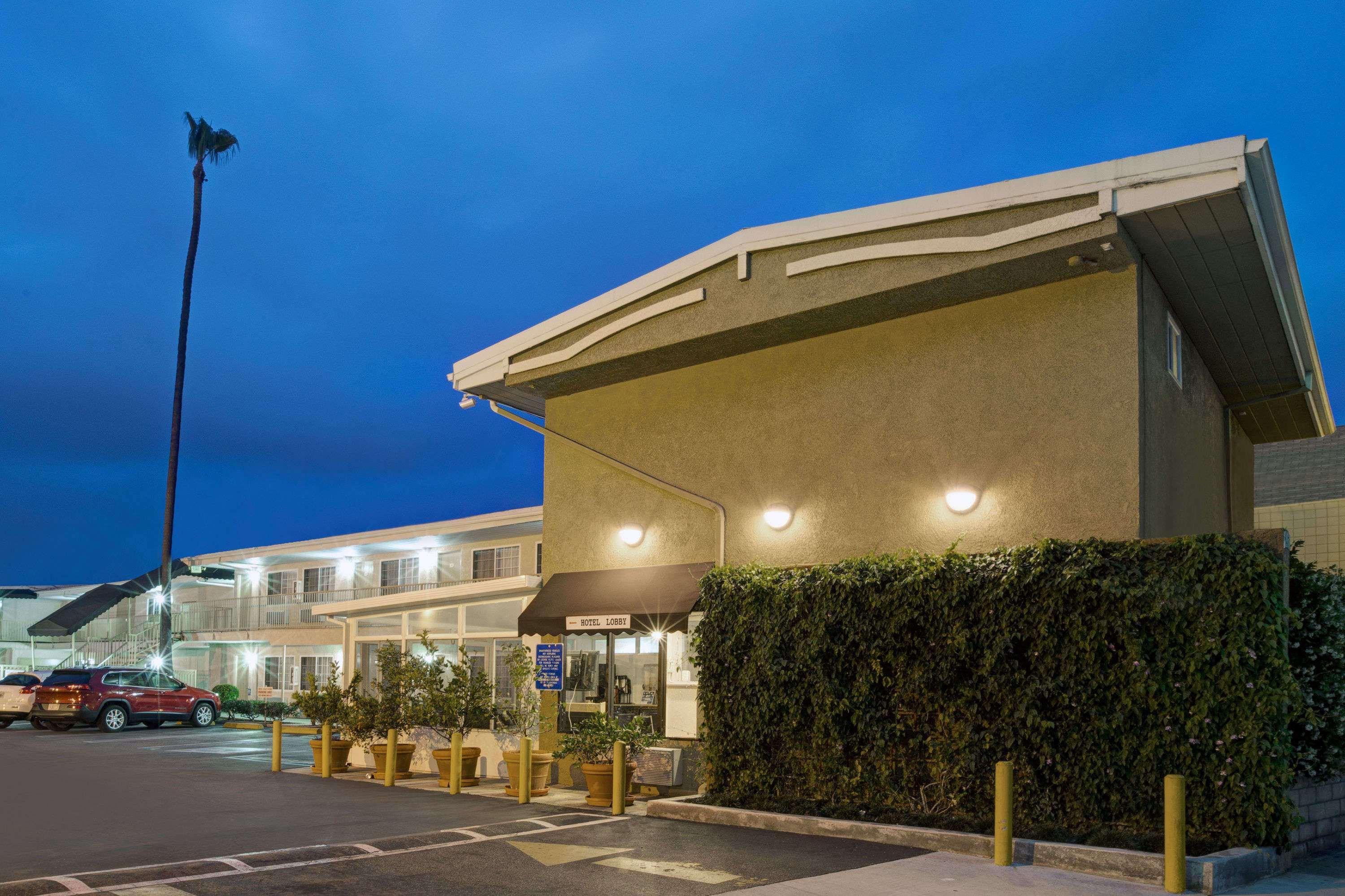 Super 8 By Wyndham Los Angeles-Culver City Area Luaran gambar